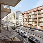Apollo I 0202 Met Parking